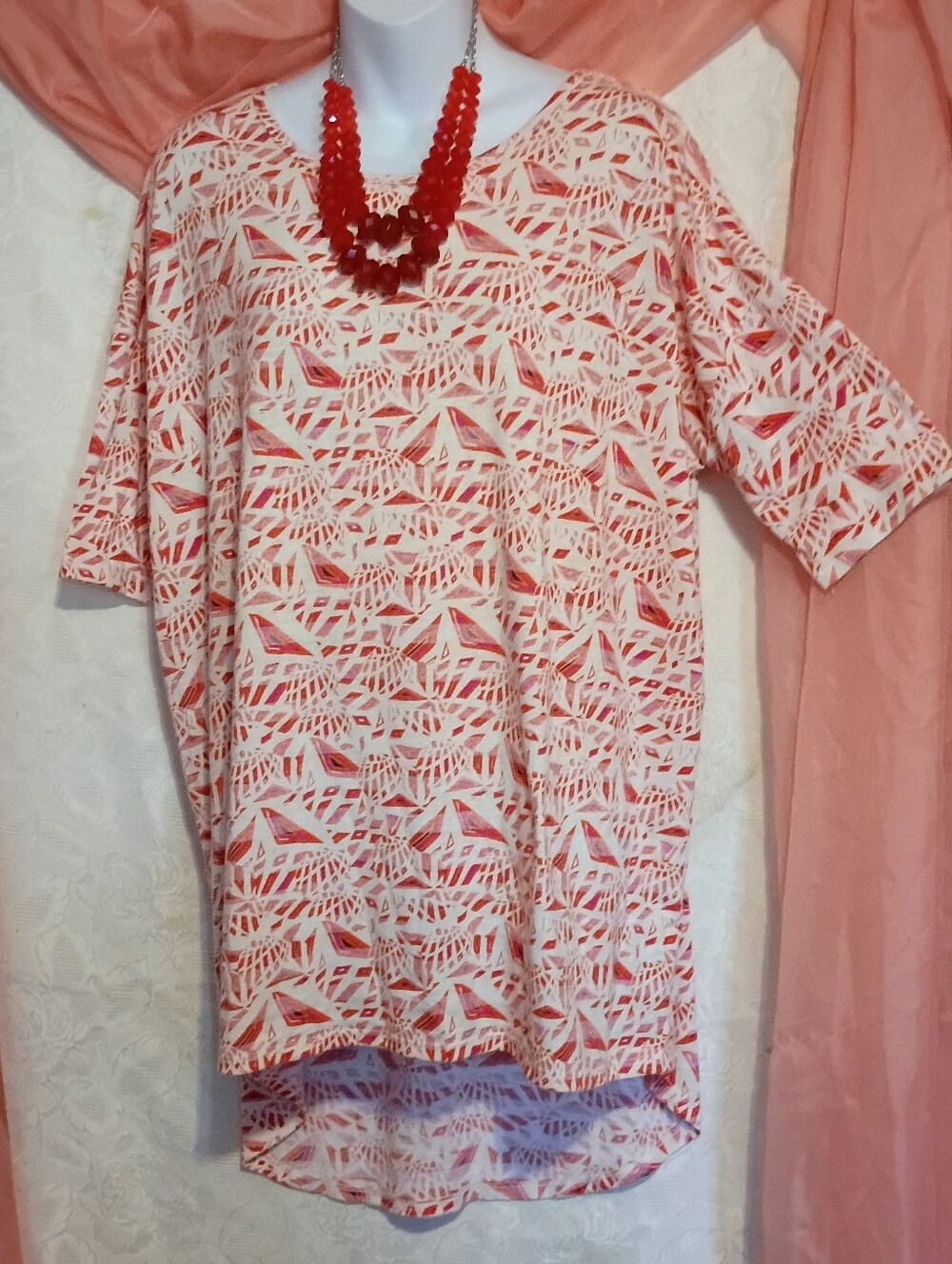 LuLaRoe Ladies Red/Pink Relaxed Boxy Hi/LowTunic Sz M